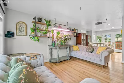 12020 SW Burlheights St, Portland, OR 97223 - Photo 6