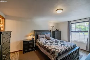 220 View Ln, Lebanon, OR 97355 - Photo 16