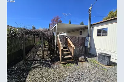 101 NE Darrell Ave, Winston, OR 97496 - Photo 4