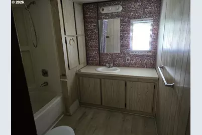 101 NE Darrell Ave, Winston, OR 97496 - Photo 12