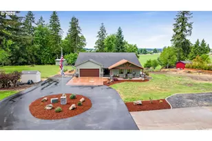 801 S Park St, Carlton, OR 97111 - Photo 2