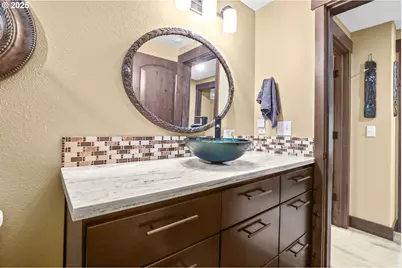 801 S Park St, Carlton, OR 97111 - Photo 38