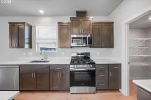 865 Legacy St, Eugene, OR 97402 - Photo 4