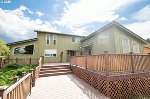 1902 Highland Dr, La Grande, OR 97850 - Photo 2