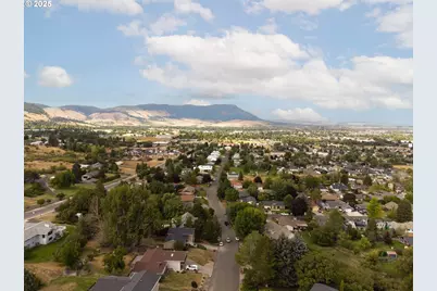1902 Highland Dr, La Grande, OR 97850 - Photo 44