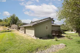 1902 Highland Dr, La Grande, OR 97850 - Photo 12