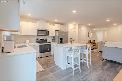 10404 NE 46th St, Vancouver, WA 98682 - Photo 12