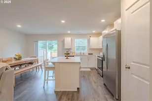 10404 NE 46th St, Vancouver, WA 98682 - Photo 8