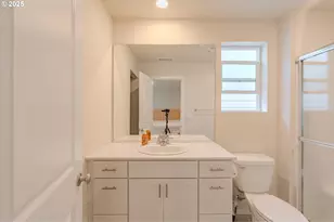 10404 NE 46th St, Vancouver, WA 98682 - Photo 24