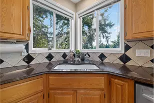 16431 SW Timberland Dr, Beaverton, OR 97007 - Photo 8