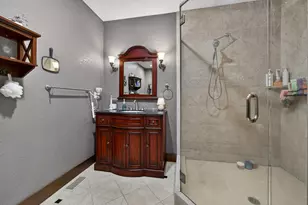 16431 SW Timberland Dr, Beaverton, OR 97007 - Photo 30