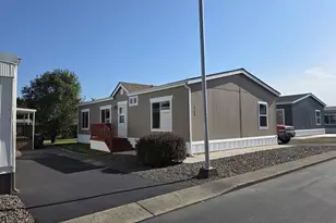8190 SE Poppy St, Milwaukie, OR 97267 - Photo 2