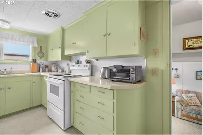 6984 NW Finisterre Ave, Yachats, OR 97498 - Photo 18