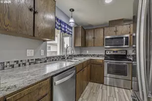 1412 Marlys Ct, Forest Grove, OR 97116 - Photo 4