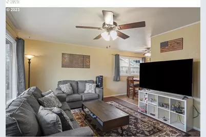 830 S 7th St, Cottage Grove, OR 97424 - Photo 6