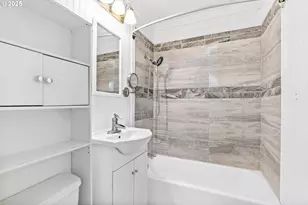 830 S 7th St, Cottage Grove, OR 97424 - Photo 26