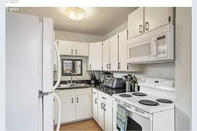 830 S 7th St, Cottage Grove, OR 97424 - Photo 12