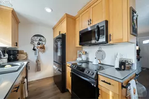 4009 Filbert St, Tillamook, OR 97141 - Photo 10