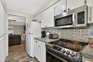 13600 NE 18th St, Vancouver, WA 98684 - Photo 12