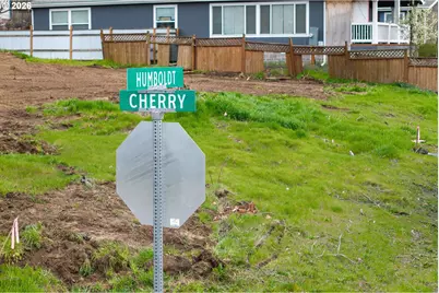 304 E Humboldt St, Bingen, WA 98605 - Photo 12
