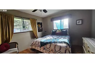 1123 SE Hawthorne Dr, Roseburg, OR 97470 - Photo 18