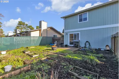 3397 Oak St, Florence, OR 97439 - Photo 48