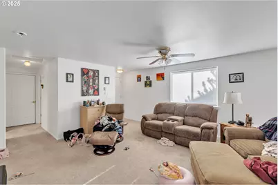 3397 Oak St, Florence, OR 97439 - Photo 6