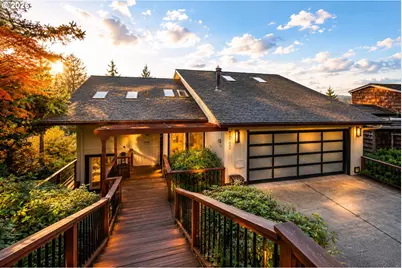 1060 Upper Devon Ln, Lake Oswego, OR 97034 - Photo 1