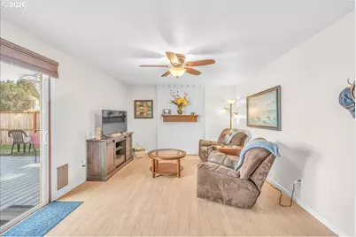 1380 SE 64th Ct, Hillsboro, OR 97123 - Photo 12