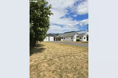 71 Cloverdale Ave, Carson, WA 98610 - Photo 2
