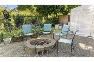 2350 N Terry St, Eugene, OR 97402 - Photo 26