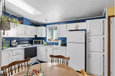 2350 N Terry St #25, Eugene, OR 97402 - Photo 6