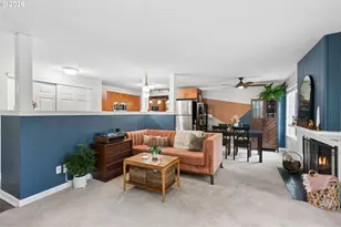 6928 SW Montauk Cir, Lake Oswego, OR 97035 - Photo 4
