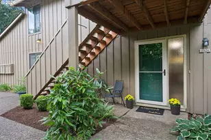 6928 SW Montauk Cir, Lake Oswego, OR 97035 - Photo 2