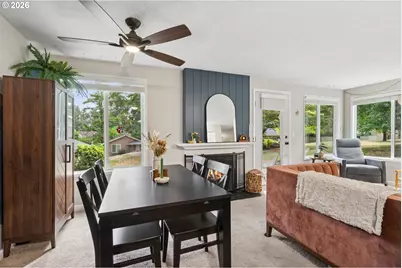 6928 SW Montauk Cir, Lake Oswego, OR 97035 - Photo 8