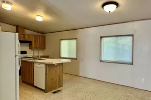 303 Lane Ave, La Grande, OR 97850 - Photo 6