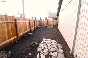 77 Shady Loop, Springfield, OR 97477 - Photo 28