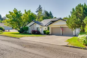 525 NE 125th Cir, Vancouver, WA 98685 - Photo 2