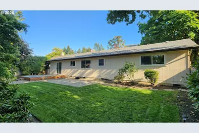 815 Valleywood Dr, Salem, OR 97306 - Photo 4