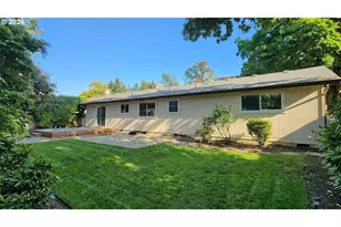 815 Valleywood Dr, Salem, OR 97306 - Photo 4