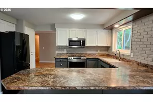 815 Valleywood Dr, Salem, OR 97306 - Photo 12