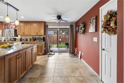 200 S Cascade Dr, Woodburn, OR 97071 - Photo 14