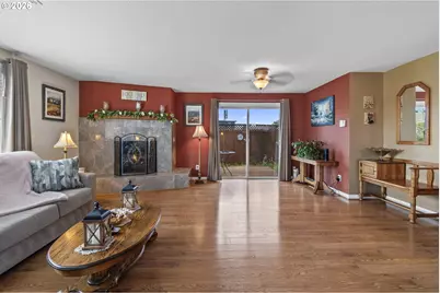 200 S Cascade Dr, Woodburn, OR 97071 - Photo 6