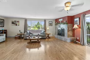 200 S Cascade Dr, Woodburn, OR 97071 - Photo 8