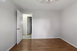 200 S Cascade Dr, Woodburn, OR 97071 - Photo 24