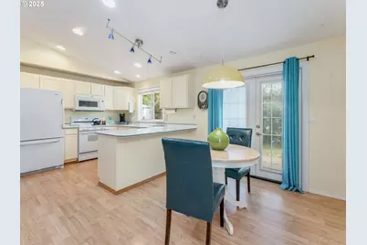 1761 SW Songbird St, McMinnville, OR 97128 - Photo 24