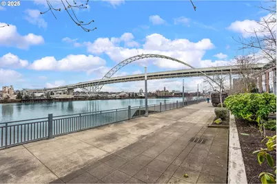 1660 NW Riverscape Dr, Portland, OR 97209 - Photo 34