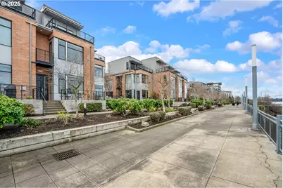 1660 NW Riverscape Dr, Portland, OR 97209 - Photo 40