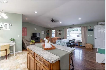 1680 Tudor Way, Albany, OR 97322 - Photo 12