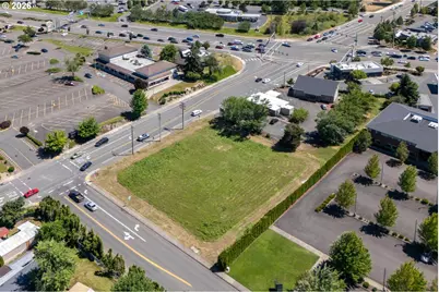 3200 E Haworth Ave, Newberg, OR 97132 - Photo 16